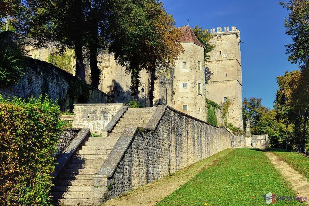 Au 10 Le Long Du Canal Fain-Les-Montbard Exterior photo